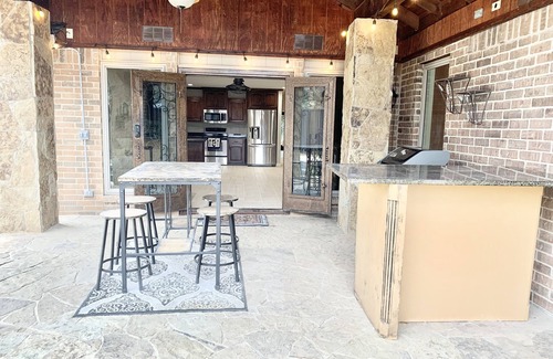 Coppell Casa | Cozy 4 BR home with a private backyard and pool
