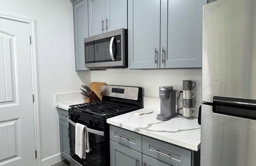 Callender Apartamento | Cozy 450sqft ADU in charming Guadalupe 4 minutes from the beach, Full kitchen.