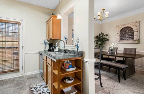 Prosperity Church Road Casa | Cozy 4B/2.5B University Home King Beds Jacuzzi