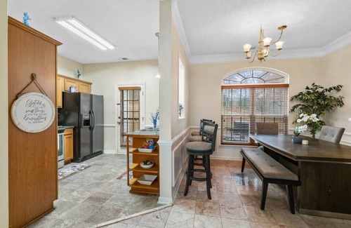 Prosperity Church Road Casa | Cozy 4B/2.5B University Home King Beds Jacuzzi