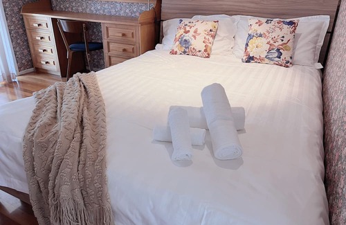 Upper Mount Gravatt Cabaña | Cozy 4BR Family Cottage Near Westfield - 39