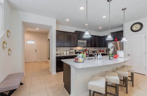 Four Corners Casa | A completar