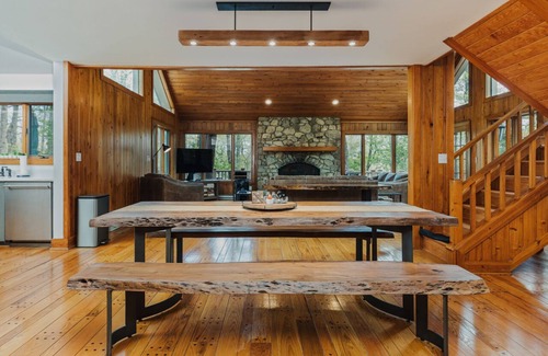 Chestnut Springs Casa | Cozy 5-bedroom home for large gatherings.