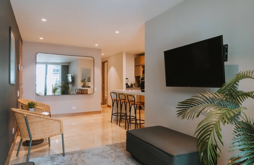 Laureles - Estadio Apartamento | Cozy 895ft Apartment - Front Desk 24/7 - Alori 201