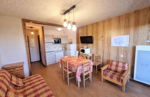 Saint-Michel-de-Chaillol Apartamento | Acogedor apartamento para 7 personas con balcón, WiFi, parking y mascotas en Saint-Michel-de-Chaillol