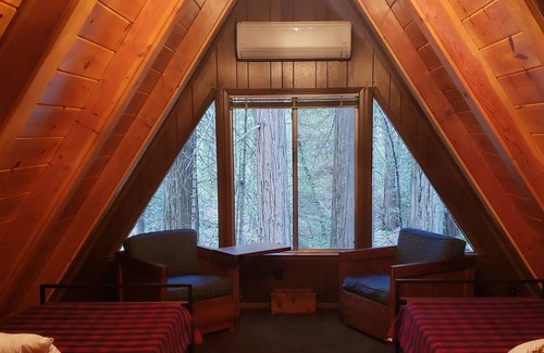 Sonora Cabina | Cozy A-Frame cabin in Twain Harte - 30 min to Dodge Ridge ski resort!