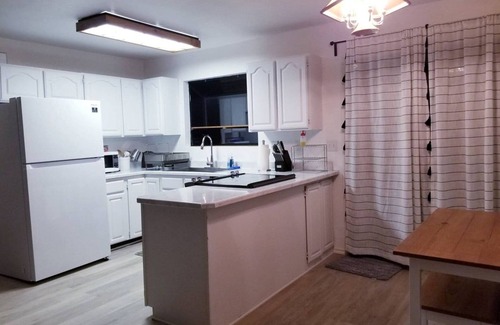 Willow Creek Cabina | Cozy A Frame Cabin Spa Retreat