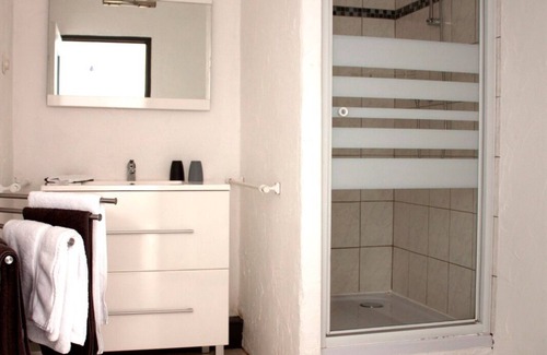 Castellane Cama Y Desayuno | Cozy accommodation for up to 6 people with mountain views v. Balcony/winter garden