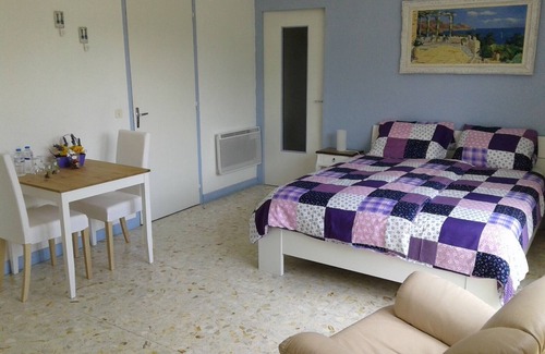 Castellane Cama Y Desayuno | Cozy accommodation for up to 6 people with mountain views v. Balcony/winter garden