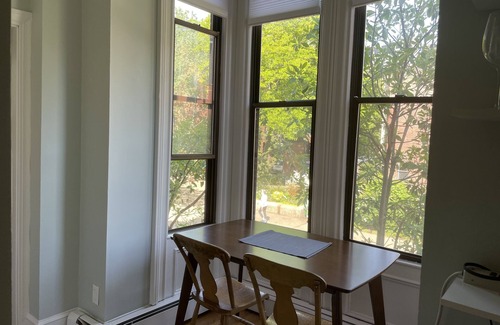 Columbus Apartamento | Cozy, Adorable 1-bedroom apartment - in tourist area. Sleeps 4