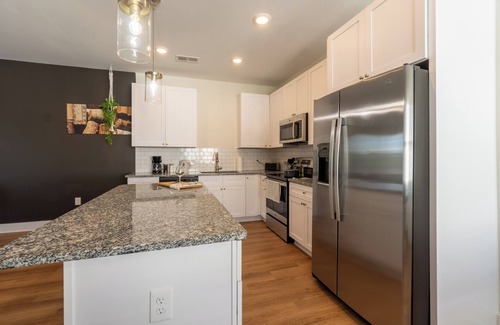 Wilmington Apartamento | Cozy Airbnb in Wilmington! Enjoy this charming space with modern amenities, close to downtown, beach