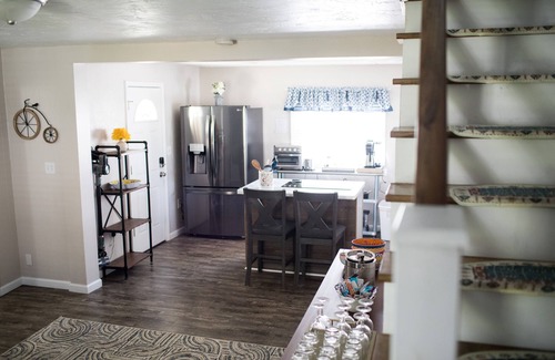 Connellsville Casa | Cozy Allegheny Passage bike trail retreat between Pittsburgh and Washington, DC.