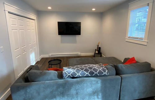 Camp Hill Cabaña | Cozy Alley Guest House