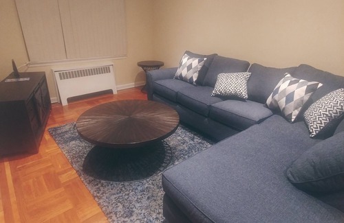 Williamsbridge Casa | Cosy Ambience está cerca de Pelham Park, Bay Plaza Mall, Dave and Buster,