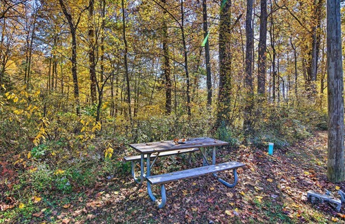 St George Cabaña | Cozy Anchors Away Cabin Hideaway w/ Fire Pit!
