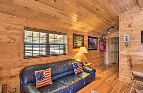St George Casa | Cozy Anchors Away Cabin Hideaway with Fire Pit!