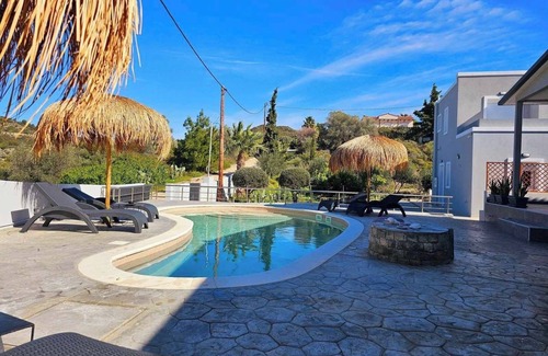 Pastida Apartamento | Cozy and beautiful 2-bedroom apartment!Family friendly/shared pool