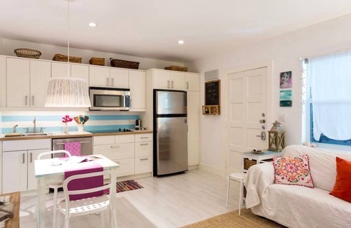Key Biscayne Apartamento | Cozy and Beautiful Beach Apartment