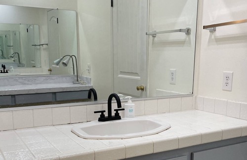 Chino Casa | Cozy and big bedroom with private bathroom
