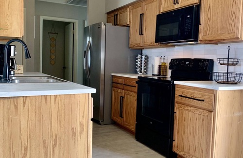 Yuma Casa | Cozy and Bright 3 BR | 2 BA home in the Yuma Foothills