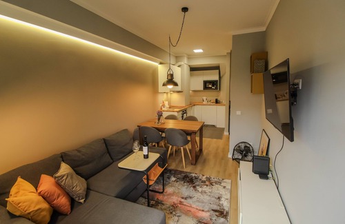 Cedofeita Apartamento | Cozy and Charming Apartment in the Heart of Porto with Balcony for 4 people