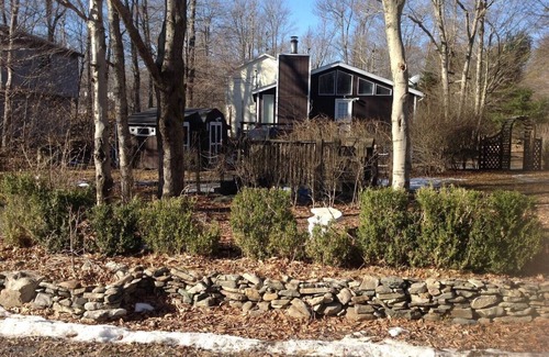 Tobyhanna Casa | Cozy and Charming Chalet! Close to Hiking Trails and Ski Areas!