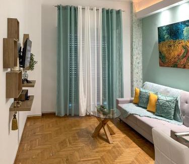 Kinosargous Apartamento | Cozy and Chic apartment in the Center, 5 min Subway