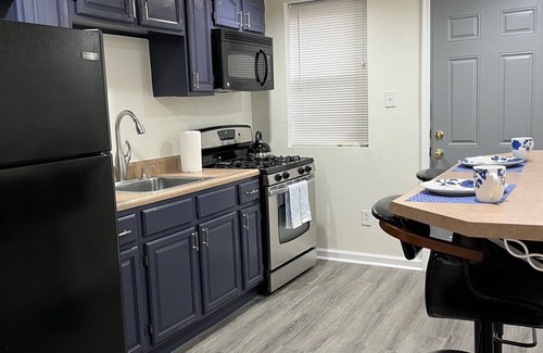 South Philadelphia Casa | Cozy and Clean home Conveniently located in South Phila.