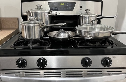 South Philadelphia Casa | Cozy and Clean home Conveniently located in South Phila.