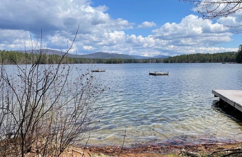 Holderness Cabaña | Cozy and comfortable cottage on Squam