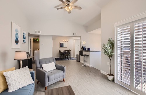 Tempe Condominio | Cozy and Contemporary Tempe Condo - N Tempe location convenient to everything