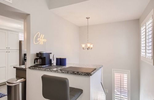 Tempe Condominio | Cozy and Contemporary Tempe Condo - N Tempe location convenient to everything