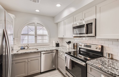 Tempe Condominio | Cozy and Contemporary Tempe Condo - N Tempe location convenient to everything