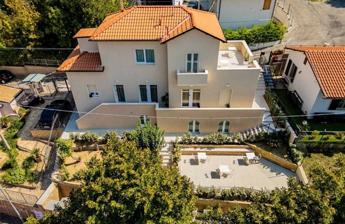 Chieti Casa | Cozy and elegant facility with great connections!