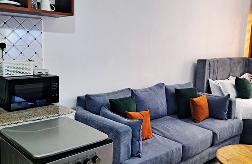 Kasarani Apartamento | Cozy and modern studio in Kasarani, Seasons,near Thika Road and TRM mall,Nairobi