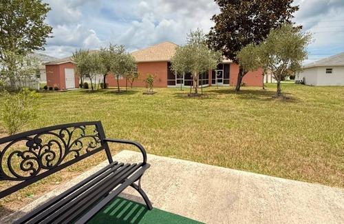 Palm Coast Casa | Cozy and quiet house in Palm Coast, close to beaches and St Augustine.