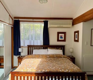 Dunedin Apartamento | Cozy and quiet studio apartment with shared spa pool
