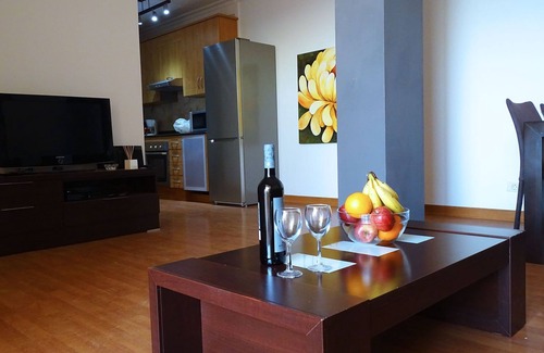 Los Gigantes Apartamento | Apartamento acogedor y relajante con vistas al acantilado y mar, wifi, piscina.