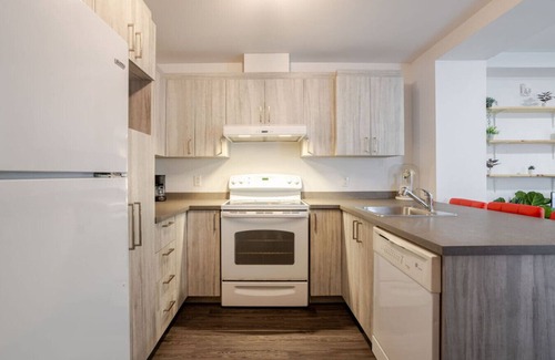 Griffintown Apartamento | Cozy and Spacious Condo Downtown