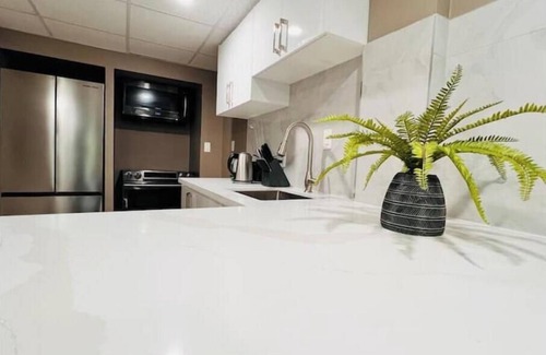 Kitchener Apartamento | Cozy and sparkling 2 Bedroom Suite