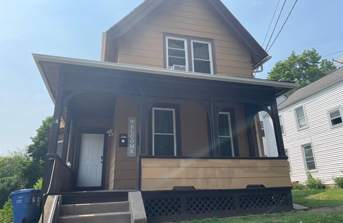Meriden Casa | Cozy and stylish apartment in central meriden