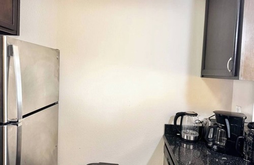 Miracle Mile Apartamento | Cozy and Stylish Unit