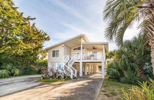 Litchfield by the Sea Casa | Cozy and Tranquil Creekfront Cottage in Litchfield