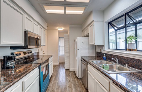 Antelope Casa | Cozy Antelope Home ~ 14 Mi to Sacramento!