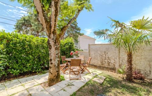 Saint-Palais-sur-Mer Apartamento | Cozy Apartment In Saint-Palais-Sur-Mer