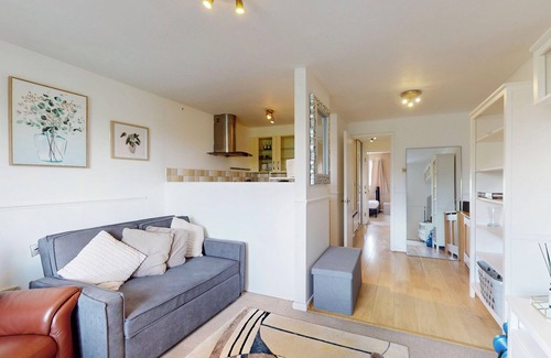 East Acton Apartamento | Cozy Apartment - 10 minutes to Train Station