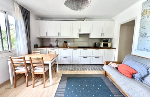 Sa Riera Apartamento | Apartamento a 300 M de la Playa de Sa Riera, Begur,