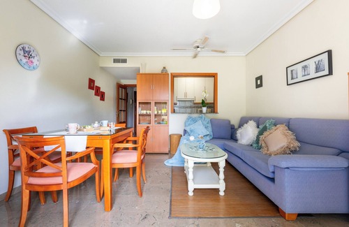Torremolinos Apartamento | Acogedor Apartamento Colina del Bajondillo con Wi-Fi, Piscina