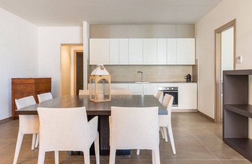 Perugia Apartamento | Umbrian Oasis: Modern Apartment with Swimming Pool