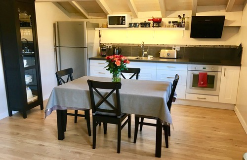 Bons-en-Chablais Apartamento | Acogedor apartamento a 30 minutos de Ginebra
